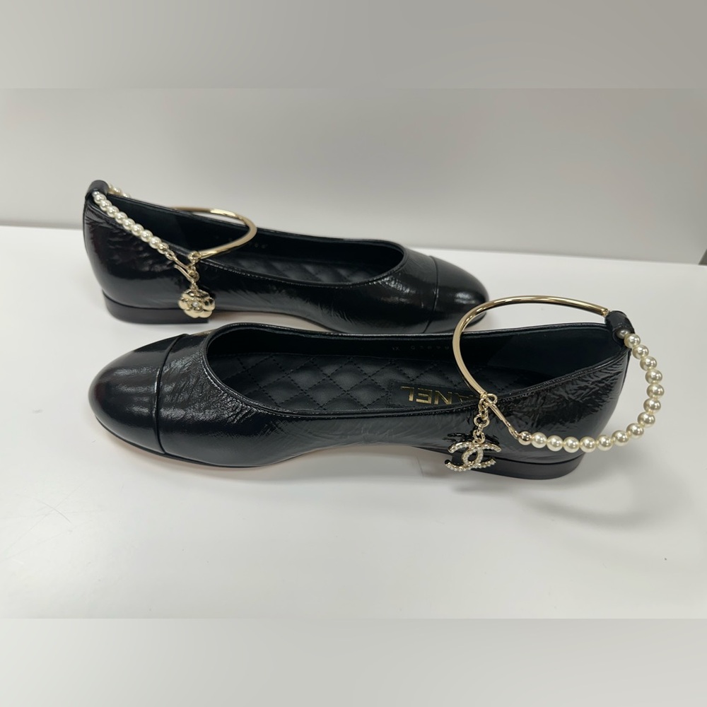 CHANEL Lambskin Patent Calfskin Cap Toe Ankle Chain Ballerina Flats in Black - Picture 5 of 13